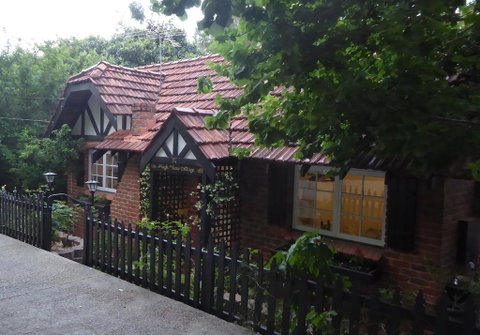 High View Cottage - Foster Accommodation 2