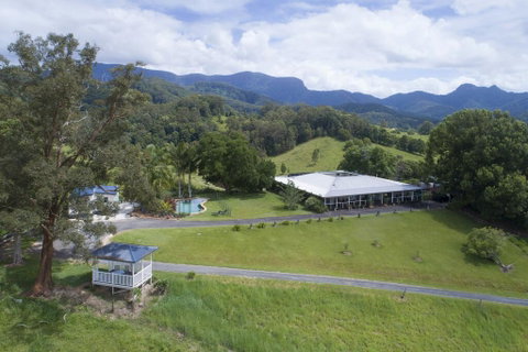 Hillcrest Mountain View Retreat - Foster Accommodation 0