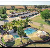 Hilltop Resort - Foster Accommodation