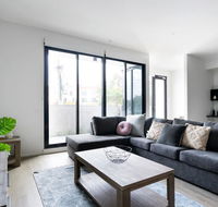 HOLIDAY HOME 3BR TOWNHOUSE with WIFI NEAR HIGHPOINT - Foster Accommodation