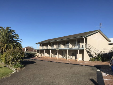 Holiday Lodge Motor Inn - Foster Accommodation 3