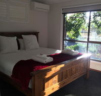 Holly House BnB - Foster Accommodation