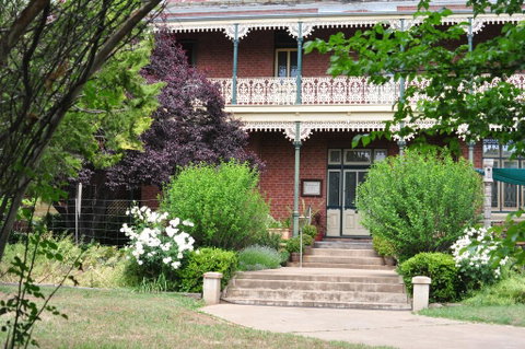 Holmhurst Guest House - Foster Accommodation 2
