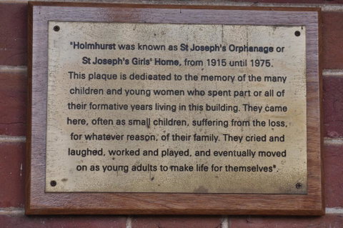 Holmhurst Guest House - Foster Accommodation 1
