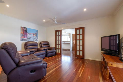 Home At Southside Central - Foster Accommodation 0