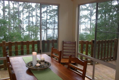 Honeymoon View - Foster Accommodation 1
