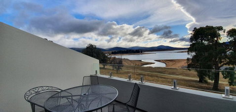 Horizons 201 - Lake Jindabyne Waterfront - Foster Accommodation 0