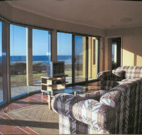 Horizons Beachfront Apartment - Foster Accommodation