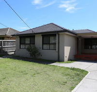 Isle of Serenity Charming House - Foster Accommodation