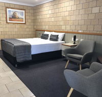 Jacaranda Country Motel - Foster Accommodation