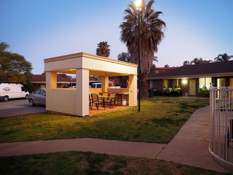 Jacaranda Holiday Units - Foster Accommodation 2