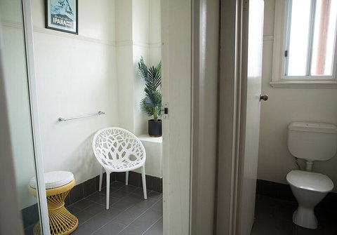 Jack Duggans Irish Pub - Foster Accommodation 1