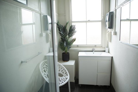 Jack Duggans Irish Pub - Foster Accommodation 2