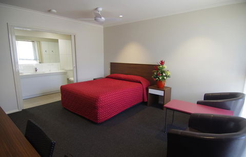 Jane Eliza Motor Inn - Foster Accommodation 2