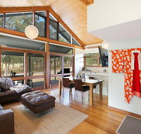 Japanese Tea House - Foster Accommodation