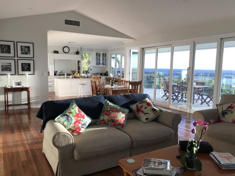 Jetty Beach Splendour Apartment - Foster Accommodation 1