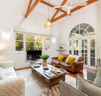 Jetty House - Foster Accommodation