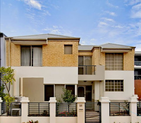 Joondalup Guest Home - Foster Accommodation 0