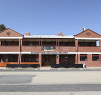 Kaneira Hotel - Foster Accommodation