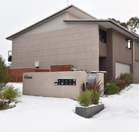 Khione 1 - Modern  spacious with views towards Lake Jindabyne  the mountains beyond - Foster Accommodation