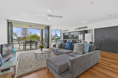KINGSCLIFF NOR NOR EAST 101 ON MARINE PARADE - Foster Accommodation 3