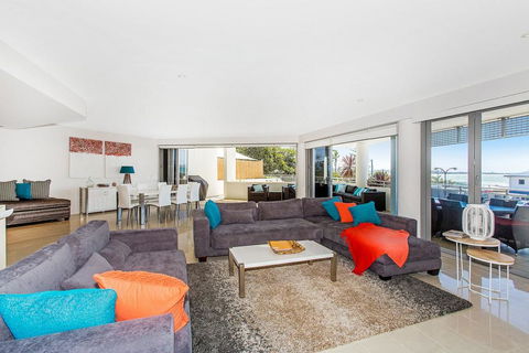 Kingscliff Ocean View Penthouse Terraces - Foster Accommodation 3