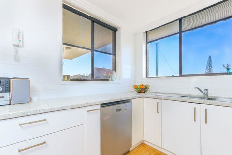 Kingsway #3 Ocean View - Foster Accommodation 3