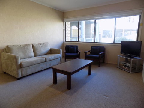 Kirwan 12 - Foster Accommodation 0