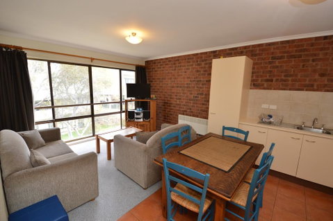 Kirwan 32 - Foster Accommodation 0