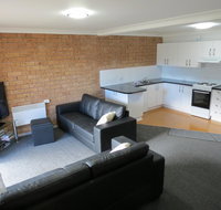 Kirwan Gardens 4 - Foster Accommodation