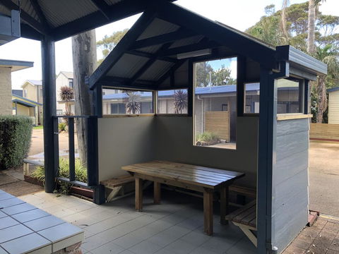 Koonwarra Holiday Park - Foster Accommodation 1