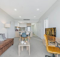 KOZYGURU PARRAMATTA CBD LUXURY 2 BED APT  FREE PARKING NPA011 - Foster Accommodation