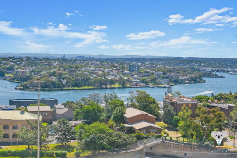 KOZYGURU THE ROCKS HARBOUR BRIDGE VIEW 1 BED APT SWIMMING POOL NTR098 - Foster Accommodation 2