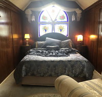 Krinklewood Cottage  Train Carriages - Foster Accommodation