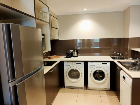 Laguna Serviced Apartments - Foster Accommodation 2