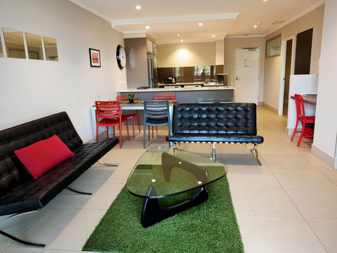 Laguna Serviced Apartments - Foster Accommodation 3