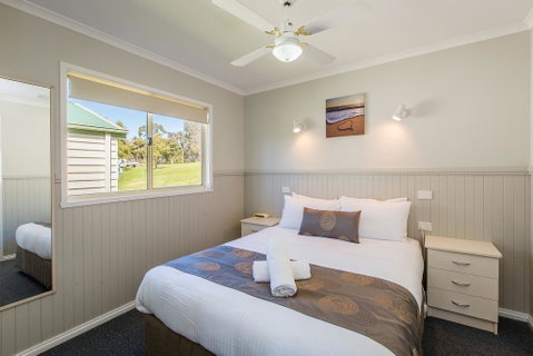Lake Hume Tourist Park - Foster Accommodation 2