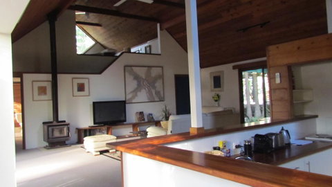 Lake Russell Luxury Retreat - Foster Accommodation 2