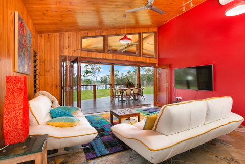 Lake Tinaroo Waterfrontage - Foster Accommodation 0