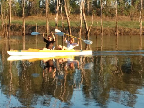 Lake Tinaroo Waterfrontage - Foster Accommodation 3