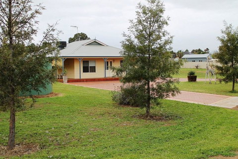 Lake Tyrrell Accommodation - Foster Accommodation 0