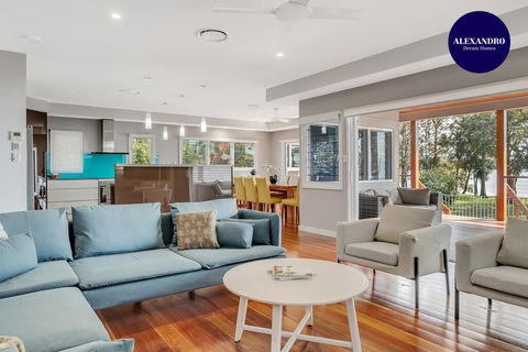 LAKEFRONT And SUNSET HAVEN - Foster Accommodation 0