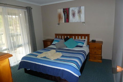 Lakes Entrance Country Cottages - Foster Accommodation 1