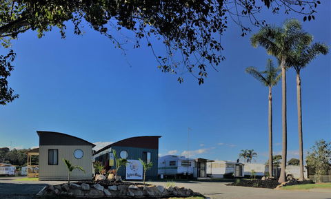 Lakes Main Holiday Park - Foster Accommodation 1