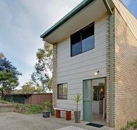 Lakeside Townhouse - Foster Accommodation