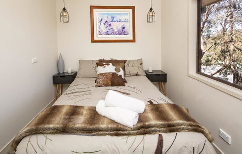 Lakeside Townhouse - Foster Accommodation 3