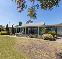 Lakeview - Waterviews on Newlands Arm - Foster Accommodation