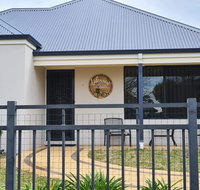 Lakeview Getaway - Foster Accommodation