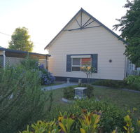 Large 6-Bedroom House with Wifi  Netflix Close to Singleton CBD Hunter Valley - Foster Accommodation
