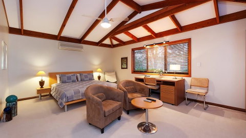 LeCamah Hill - Foster Accommodation 0